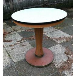 antieke ronde cafe-tafel in art-deco stijl.