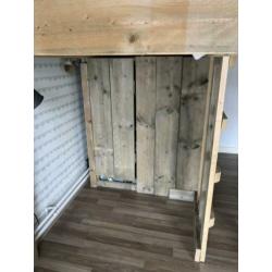 Steigerhout hoogslaper met ingebouwde kast
