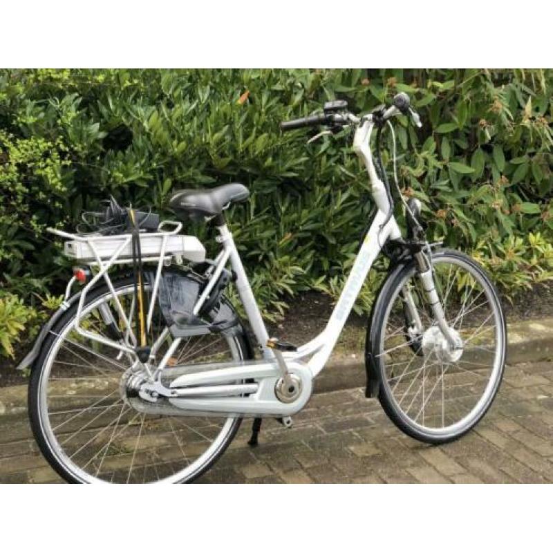 Goede Staat Batavus Genova 7 Elektrische Dames Fiets
