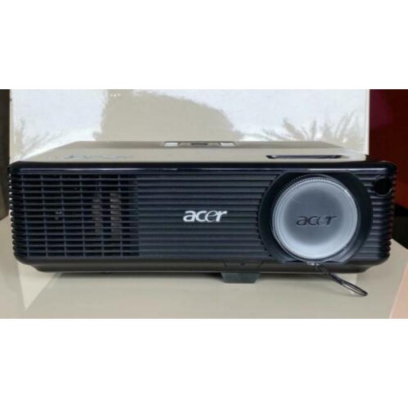 Acer P1100 DLP Projector (Beamer) HDMI VGA