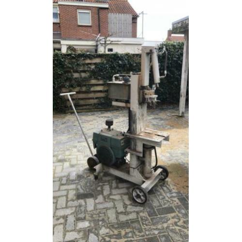 Verticale kloofmachine op benzine