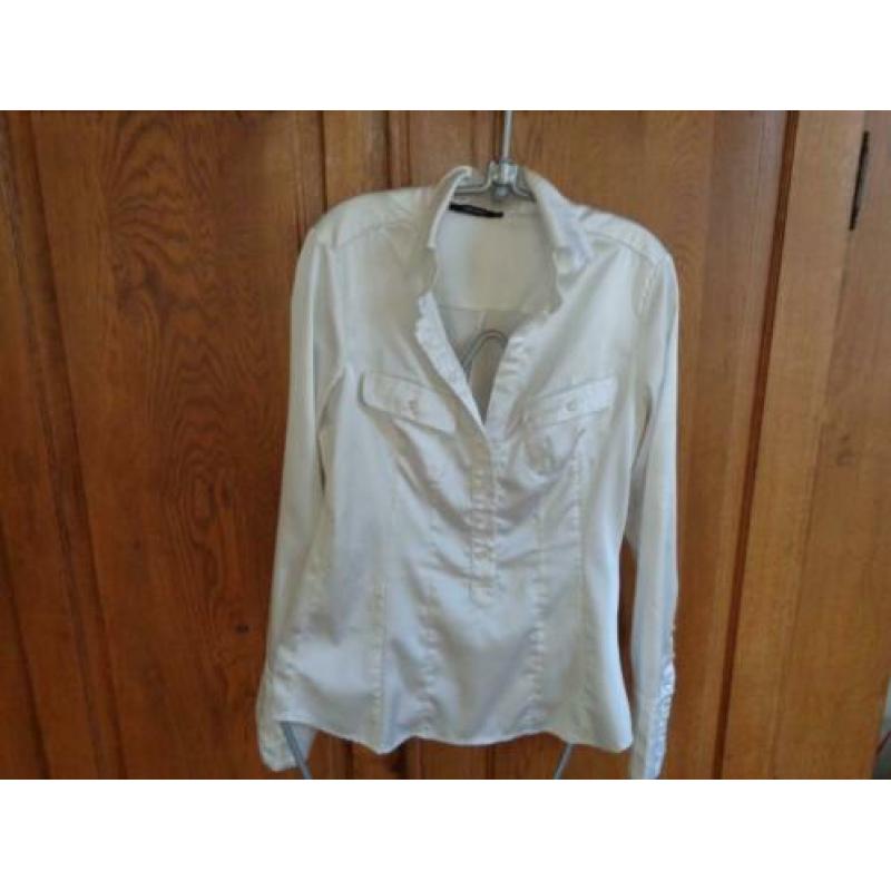2 Leuke getailleerde satijnen Blouses van Vero Moda mt M/L