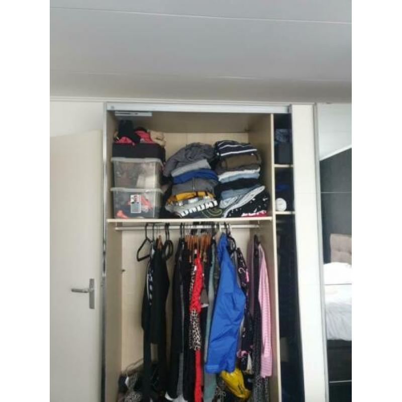 Mooie schuifdeur kast