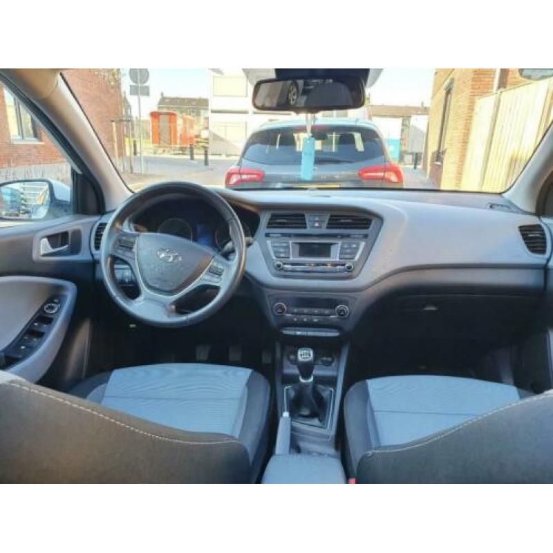 Hyundai i20 1.2i 5D 2015 Wit PANO/Origineel NL