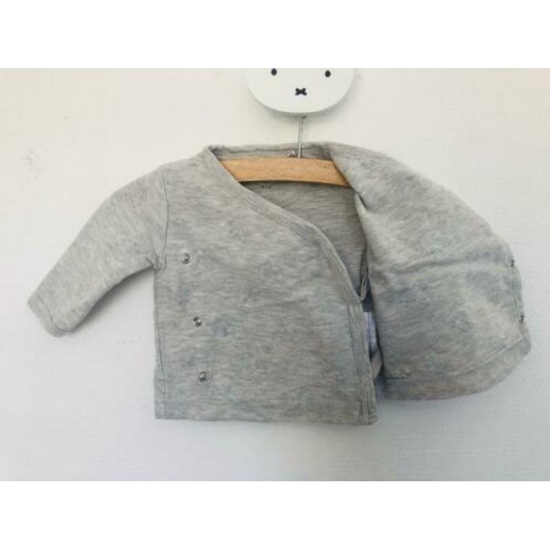 Noppies baby shirtje en broekje, maat 50