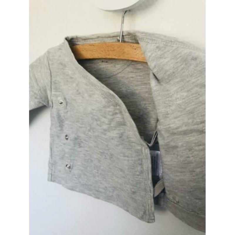 Noppies baby shirtje en broekje, maat 50