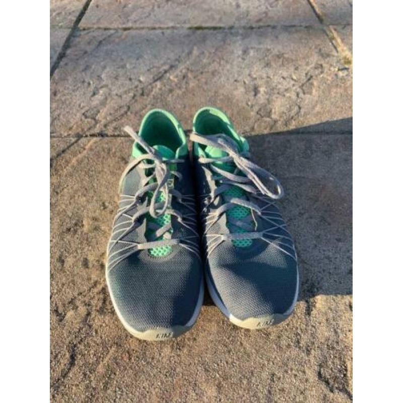 Nike dual fusion sportschoenen dames maat 39