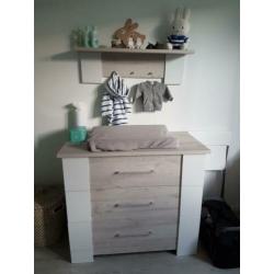 Interbaby commode en kledingkast voor de babykamer