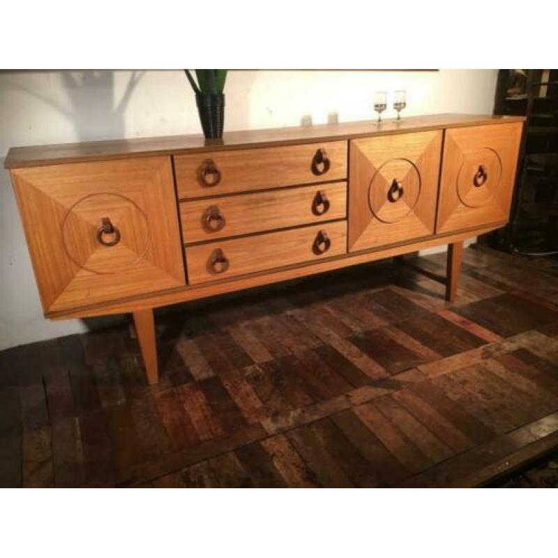 Super Retro dressoir van Beautility "Chain Link" Mid Century