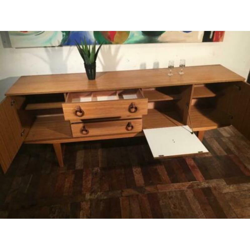 Super Retro dressoir van Beautility "Chain Link" Mid Century