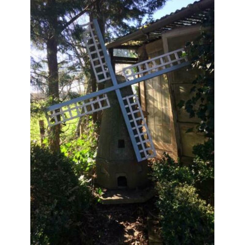 Tuin ornament molen beton beeld