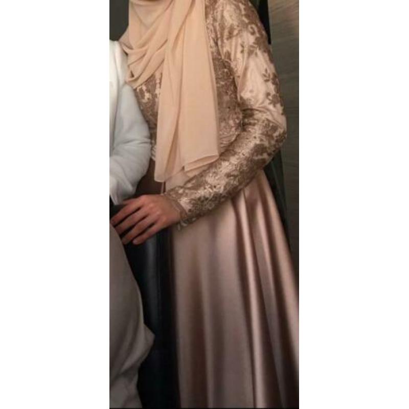 Goudkleurige gala jurk