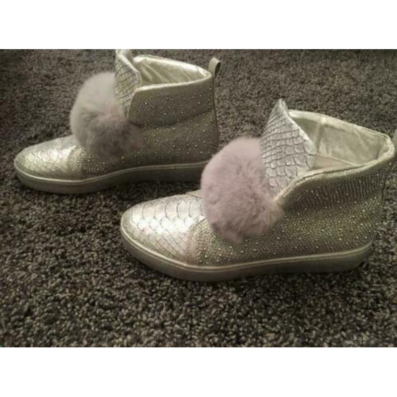 Als nieuw prachtige zilveren bling schoenen maat 38