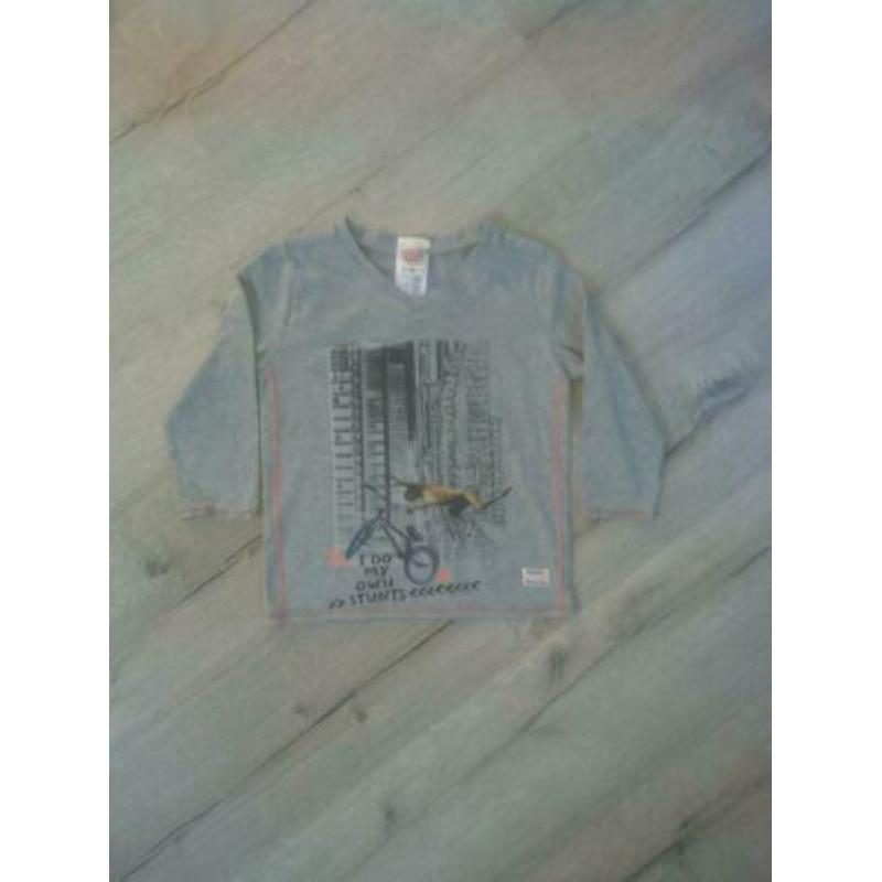 Auto trui voor het voorjaar en sturdy longsleeve maat 98