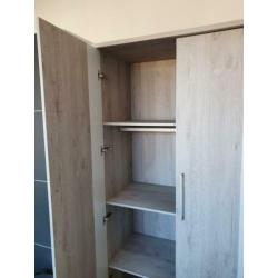 Interbaby commode en kledingkast voor de babykamer