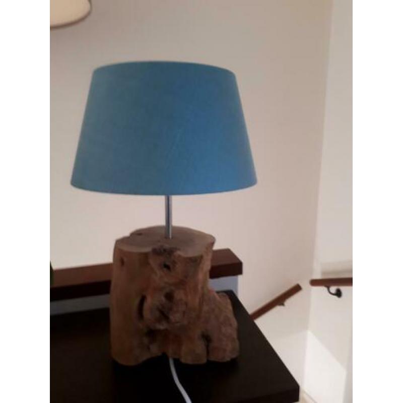 Te koop 2 grote en 2 kleine lampen van olijfboom