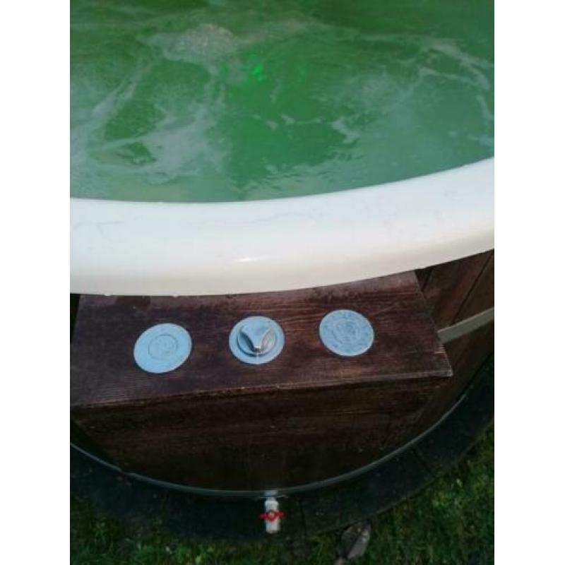 Op=Op HOT TUB type Wellness