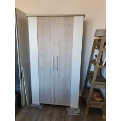 Interbaby commode en kledingkast voor de babykamer