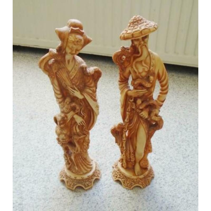 set van 2 ivorine beelden van chinese figuren 37 cm groot