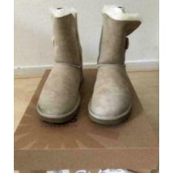 UGGs Originals (Bailey Button) maat 36