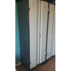 2 leuke lockers (kledingkasten)