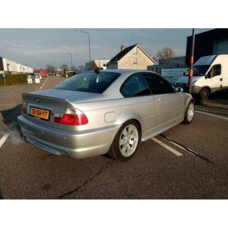 BMW 3-serie Coupé 330Ci Executive Airco Leer groot scherm
