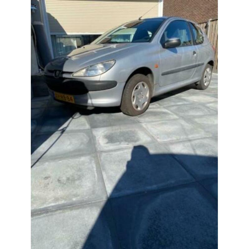 Peugeot 206 1.4 3D AUT 1999 Grijs