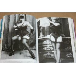 Dessous - Lingerie as Erotic Weapon - Gilles Néret