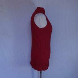 Rood mouwloos dames t-shirt.Mt L.Merk M&S Mode