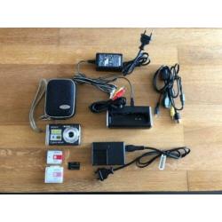 Sony DSC W90 digitale camera- Carl Zeiss lens - dockingstat.