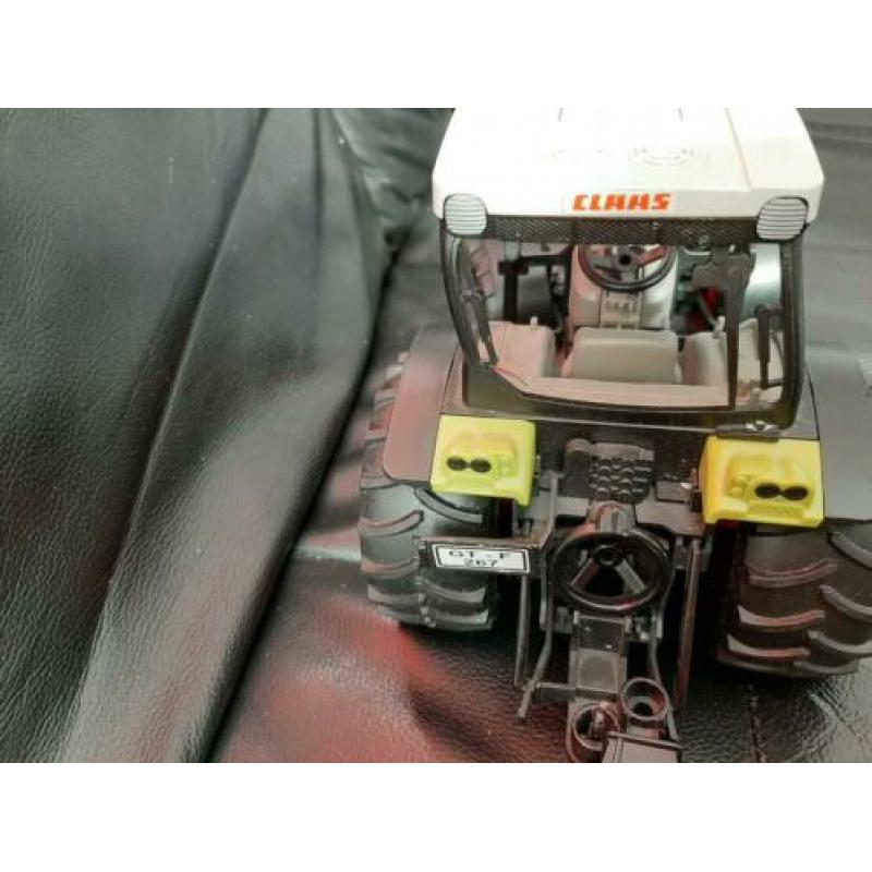 Speelgoed trekker CLAAS met aanhanger