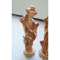 set van 2 ivorine beelden van chinese figuren 37 cm groot