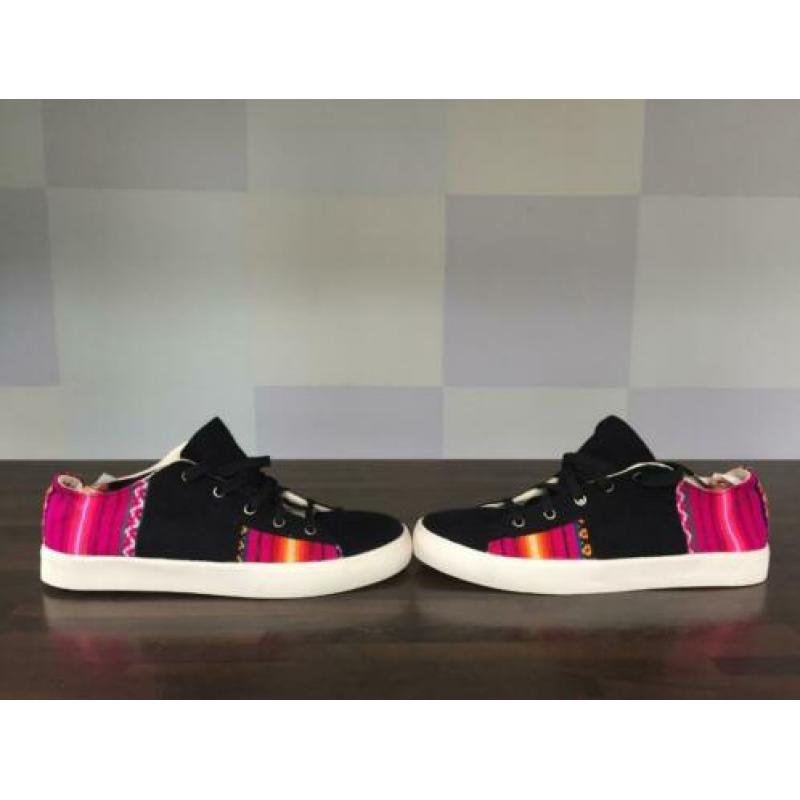 handgemaakte sneakers mt 42