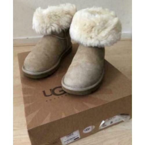 UGGs Originals (Bailey Button) maat 36