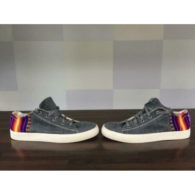 Handgemaakte sneakers maat 42