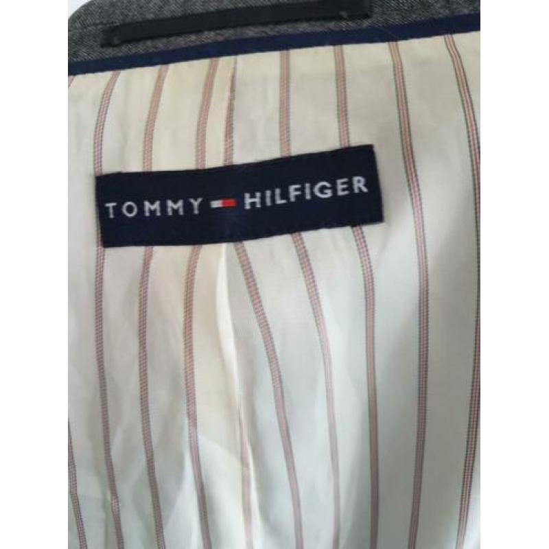 TOMMY HILFIGER tweed maat 52