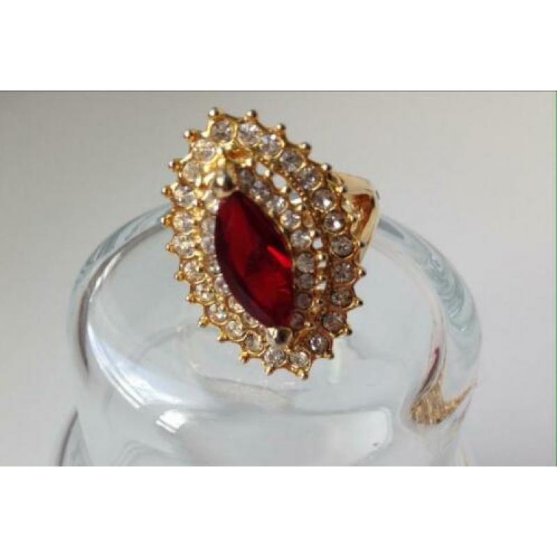 Sieradenset NEP goud; ketting,ring,armband,oorbellen NIEUW