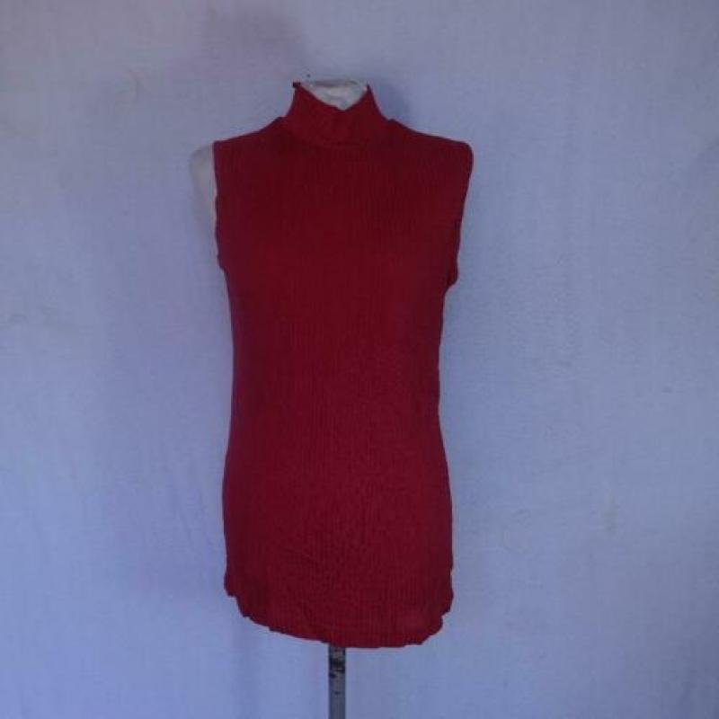 Rood mouwloos dames t-shirt.Mt L.Merk M&S Mode