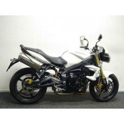 Triumph STREET TRIPLE 675 (bj 2012)