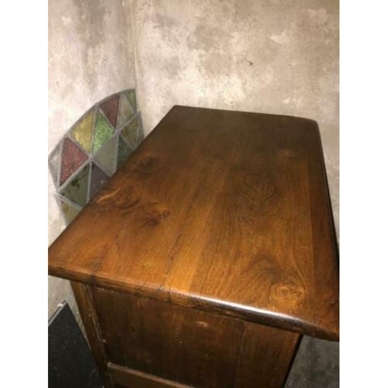 Mooie massief Eiken Kast
