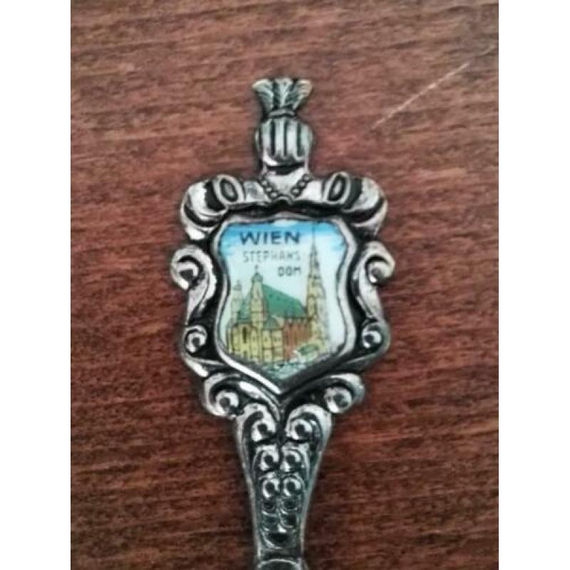 Verzilverd souvenir lepeltje uit Wenen