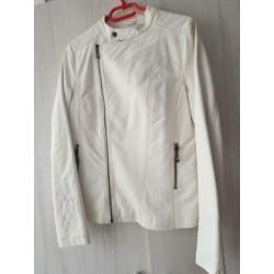 Nieuwe stoere witte nepleren jas