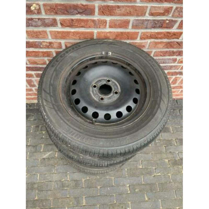 4 banden met velgen VW up