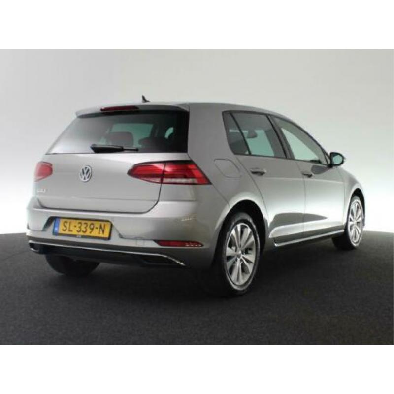 Volkswagen Golf 1.0 110pk TSI Comfortline | Navigatie | Park