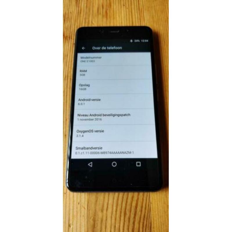 Mooie OnePlus X simlockvrij met 2 flipcovers