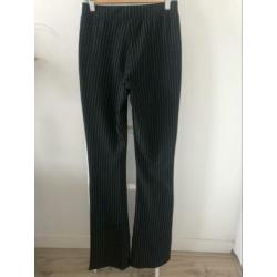 Mooie flared legging maat M Distrikt NIEUW