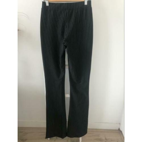 Mooie flared legging maat M Distrikt NIEUW