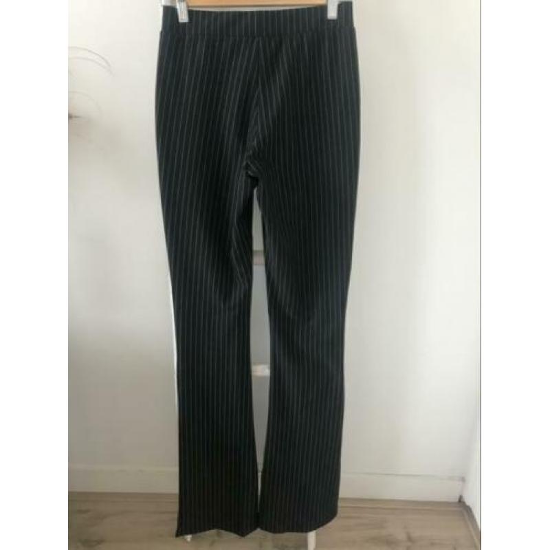 Mooie flared legging maat M Distrikt NIEUW