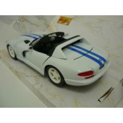 Maisto Dodge Viper RT/10 1996 Cabriolet wit 1/24 incl. doos