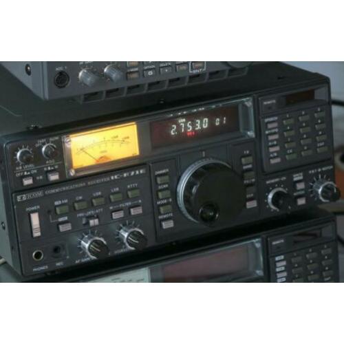 Icom R71E met IK2RND upodate.